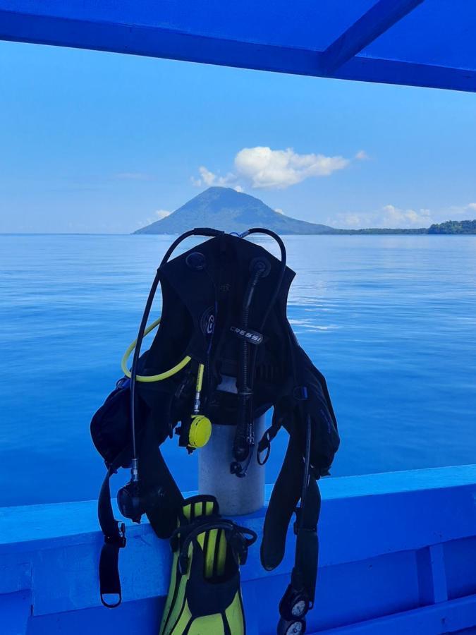 Blue Shark Divers Bunaken Kültér fotó