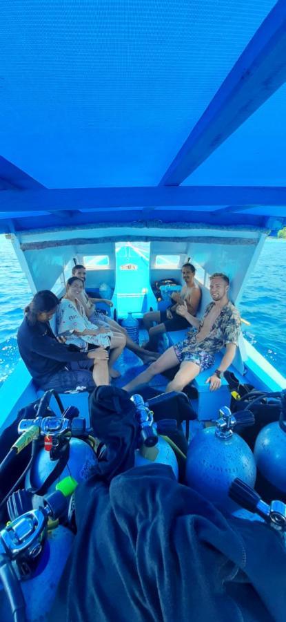 Blue Shark Divers Bunaken Kültér fotó